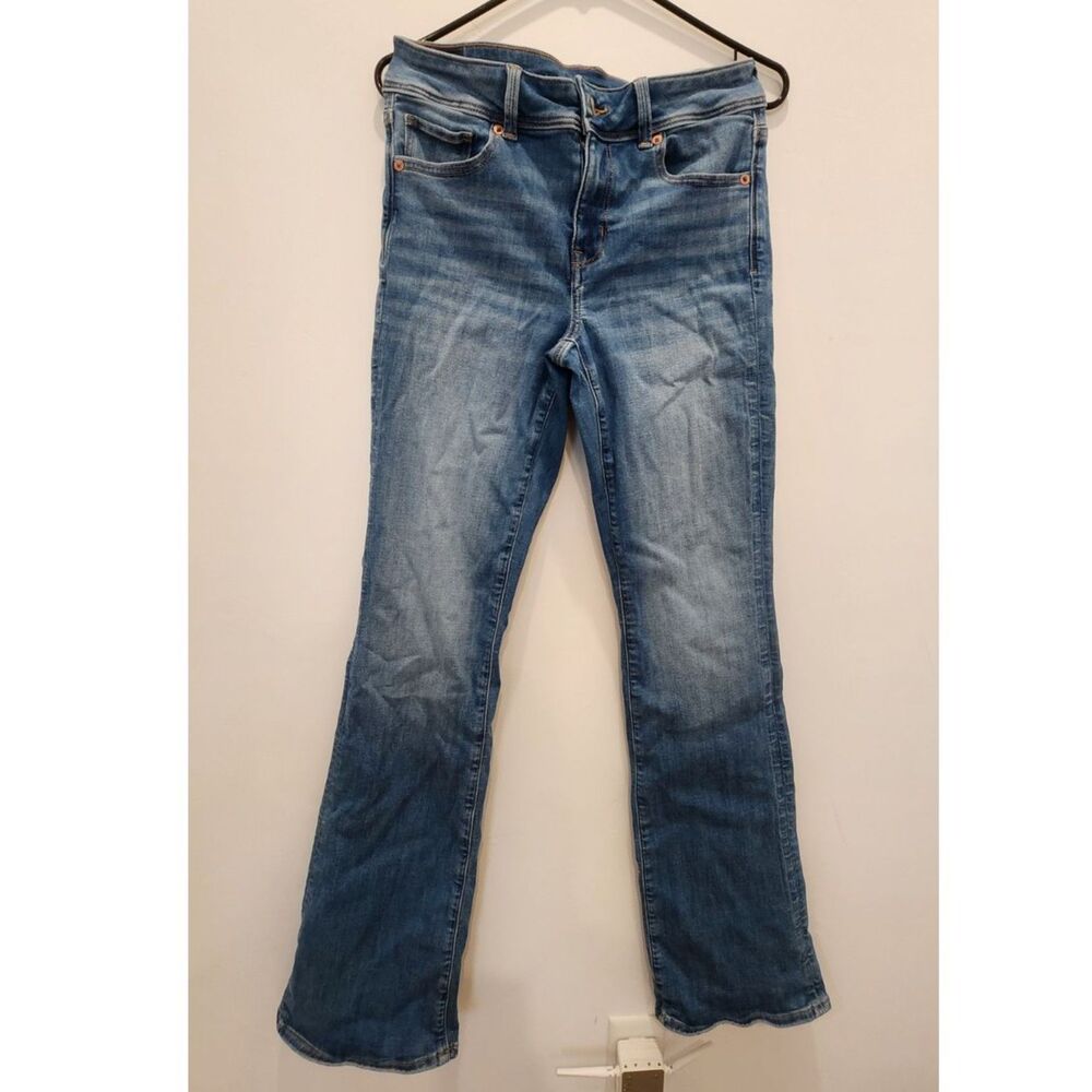 American Eagle "Kick Boot" Bootcut Jeans Size 8 Long - Medium Wash
